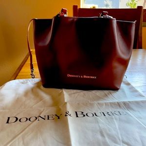 Dooney &Bourke